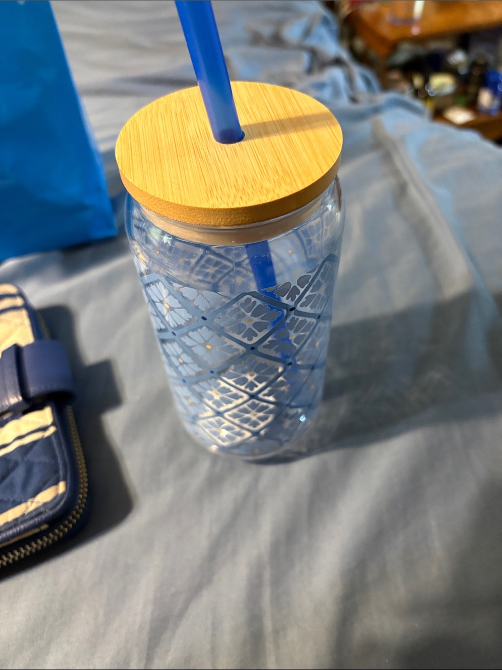 Inspirational bundle with devotional book mark, pen, bracelet, cup and wristlet. - Picture 8 of 13